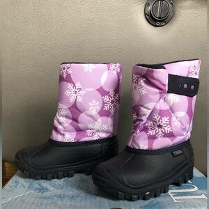 Tundra Teddy Pac 4 Snow Boots- toddler size 9